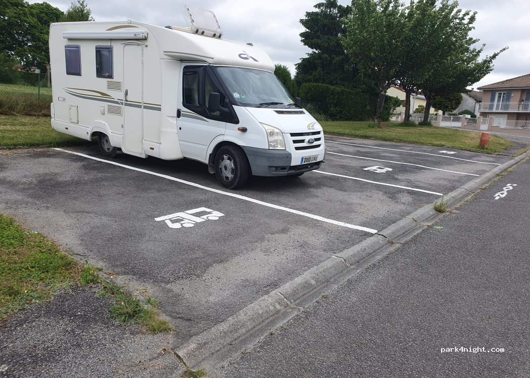 (87520) Oradour-sur-Glane - 8 Rue la Carrière — foto