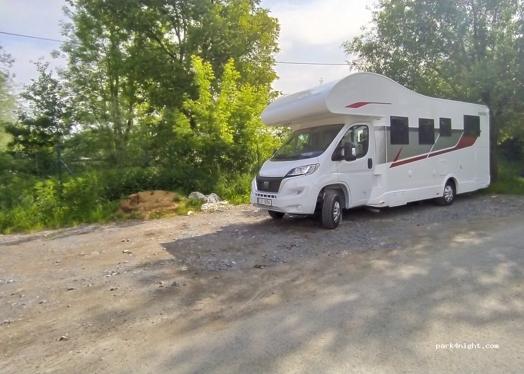 (765 02) Otrokovice - Unnamed road — foto