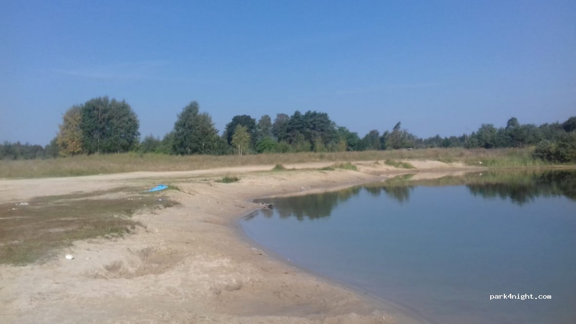 (90480) Valgevälja - — foto