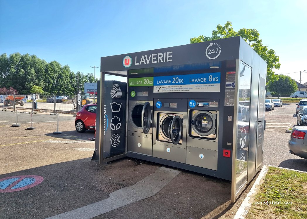 (76220) Ferrières-en-Bray - 7 Route de Beauvais — foto