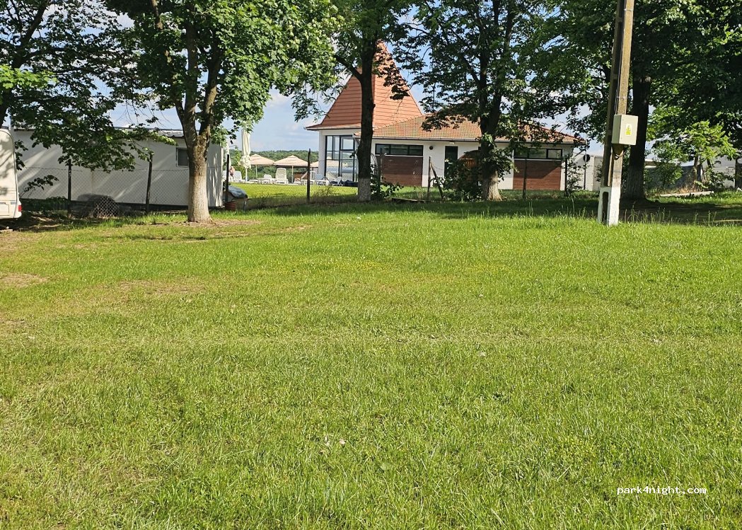 Hegyközszentmiklósi Gyógyfürdő — foto