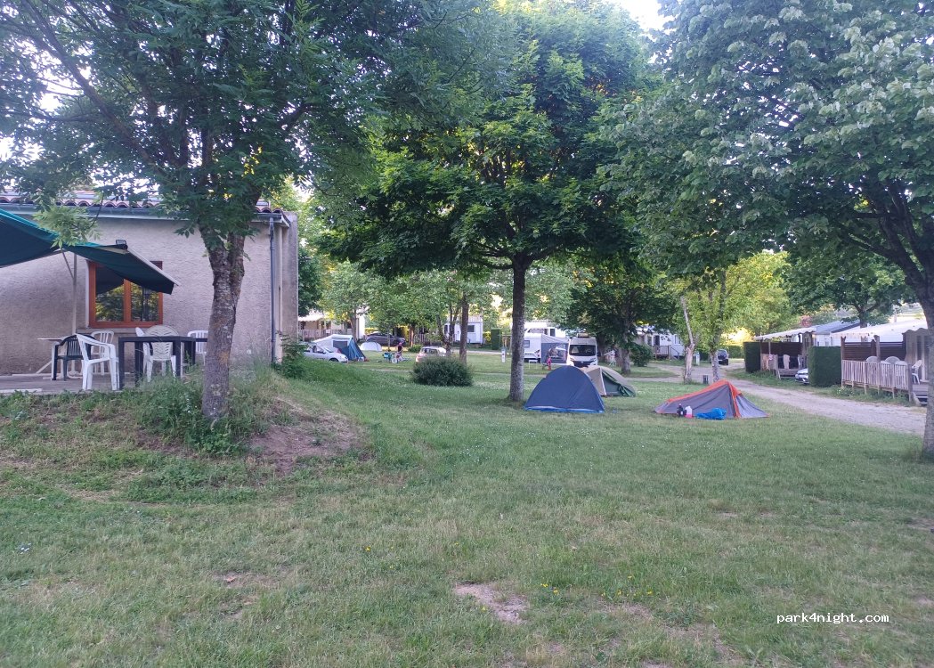 Camping Municipal Le Bois De Prat — foto
