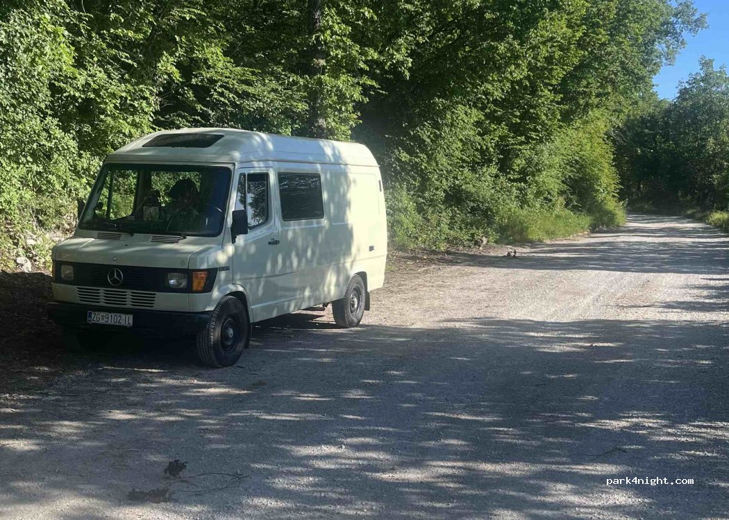 (51414) Poljane - Unnamed Road — foto