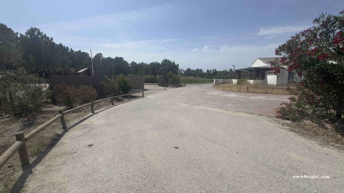 (7570-789) Grândola - 1 Largo dos Fuzis — foto