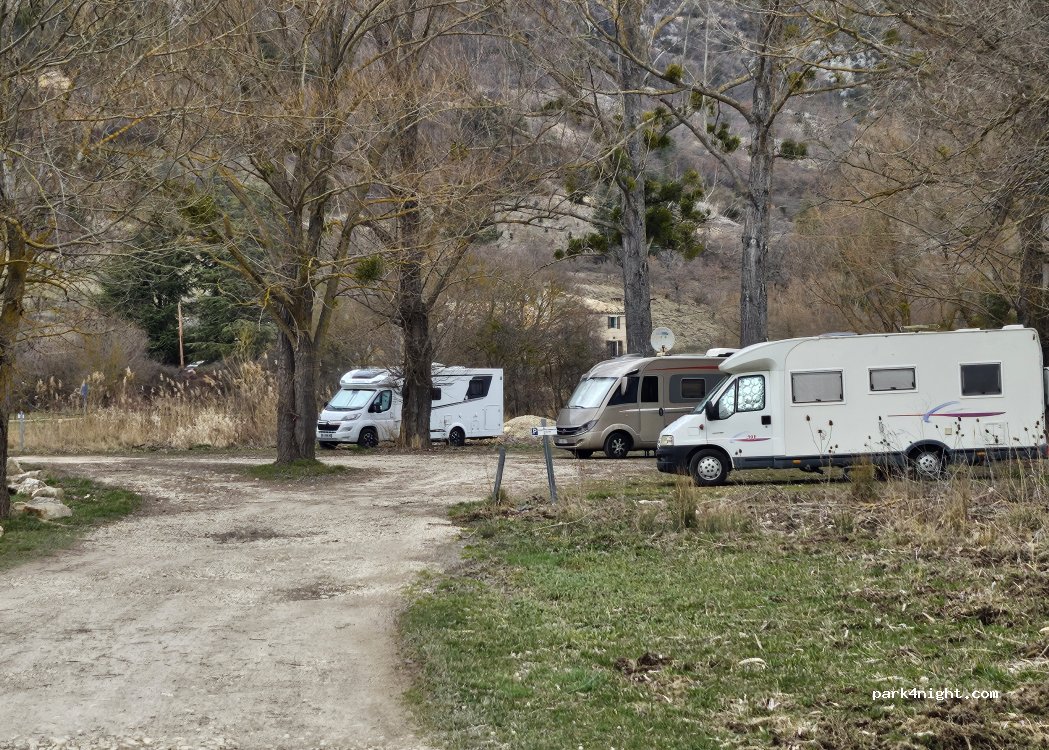 (84390) Monieux - D96 — foto 5