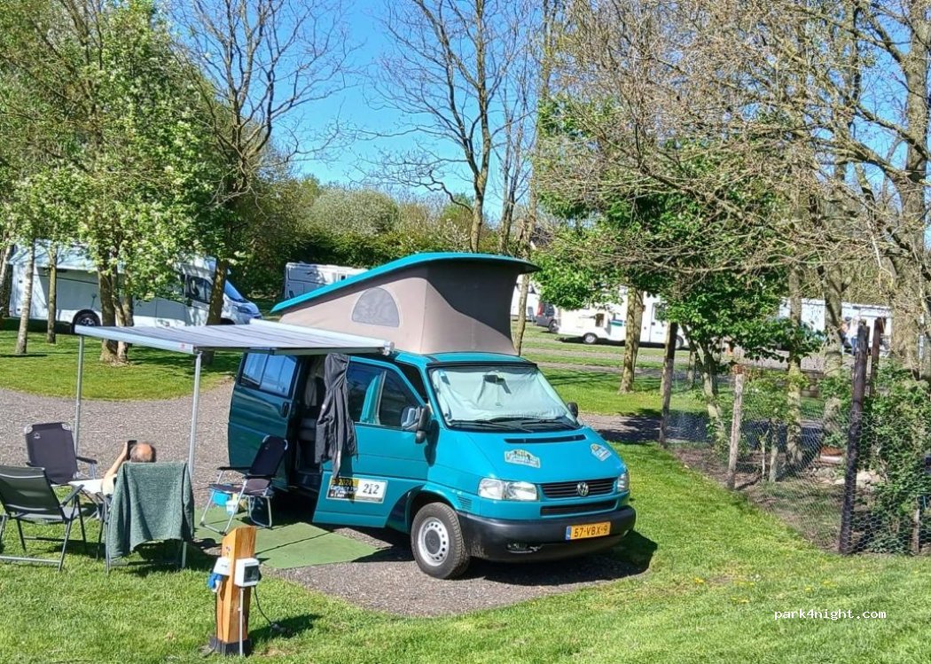 Camperplaats Het Veld — foto 2