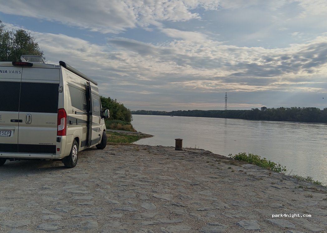 (2451) Ercsi - 9 Köztársaság tér — foto 3