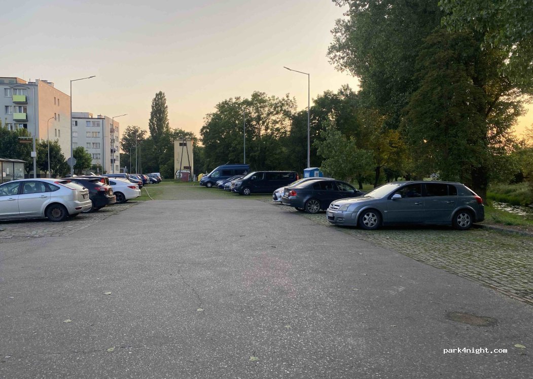 (09-100) Płońsk - 39 Wolności — foto
