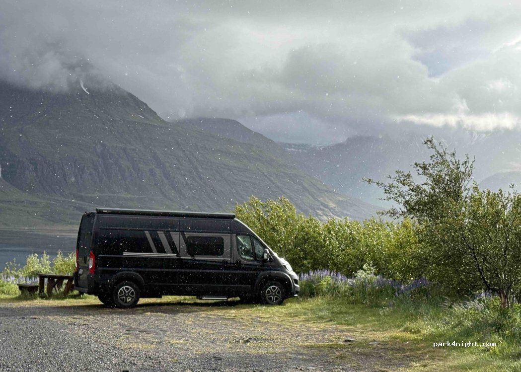 Reyðarfjörður - Unnamed Road — foto