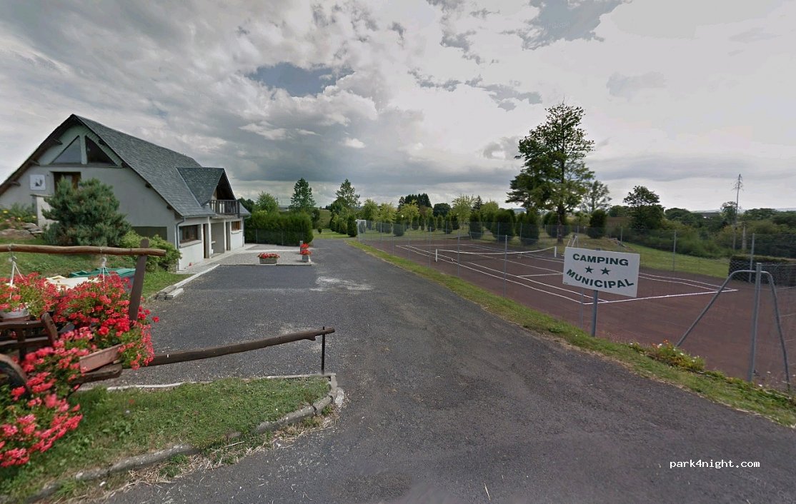 Camping Municipal Saint-Gènes-Champespe — foto