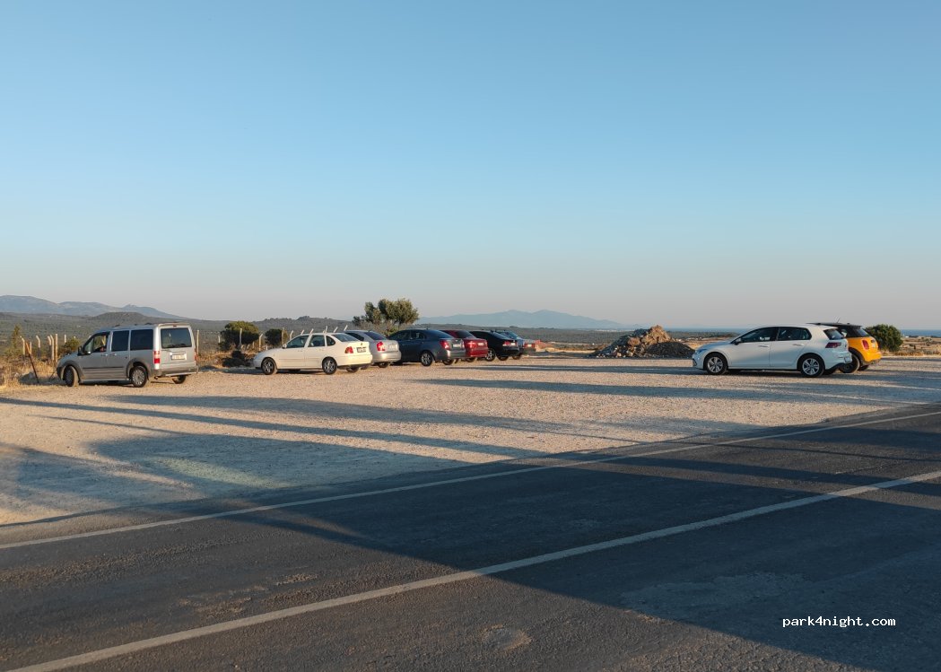 (10400) Ayvalık - Ahmet Taner Kislali Cd. — foto