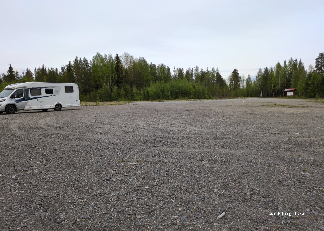 (919 93) Fredrika - 86 Holmselevägen — foto