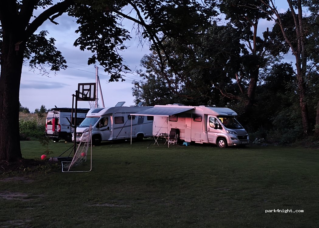 Dvilys vineyard and garden — foto 5