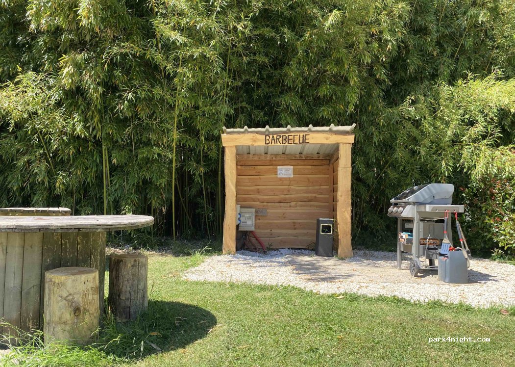 Camping Les Avenières — foto 2