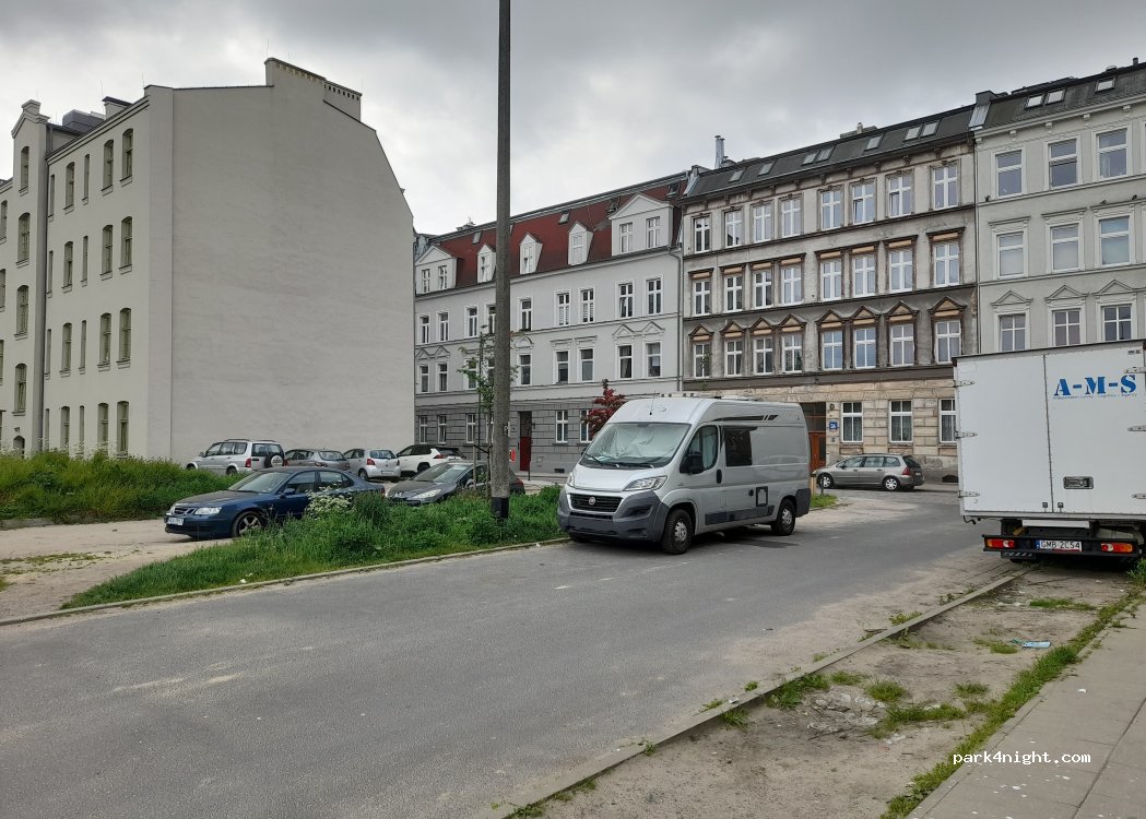 (80-744) Gdańsk - 13 Chłodna — foto