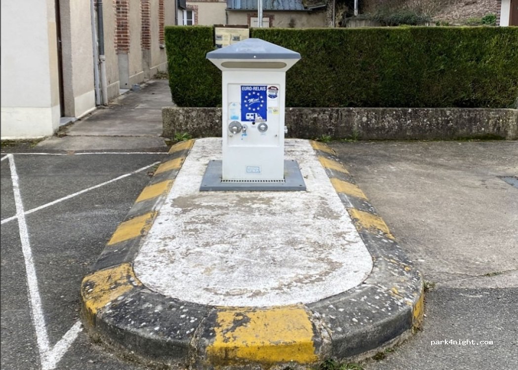 (28200) Saint-Denis-Lanneray - 6 Rue Jean Moulin — foto