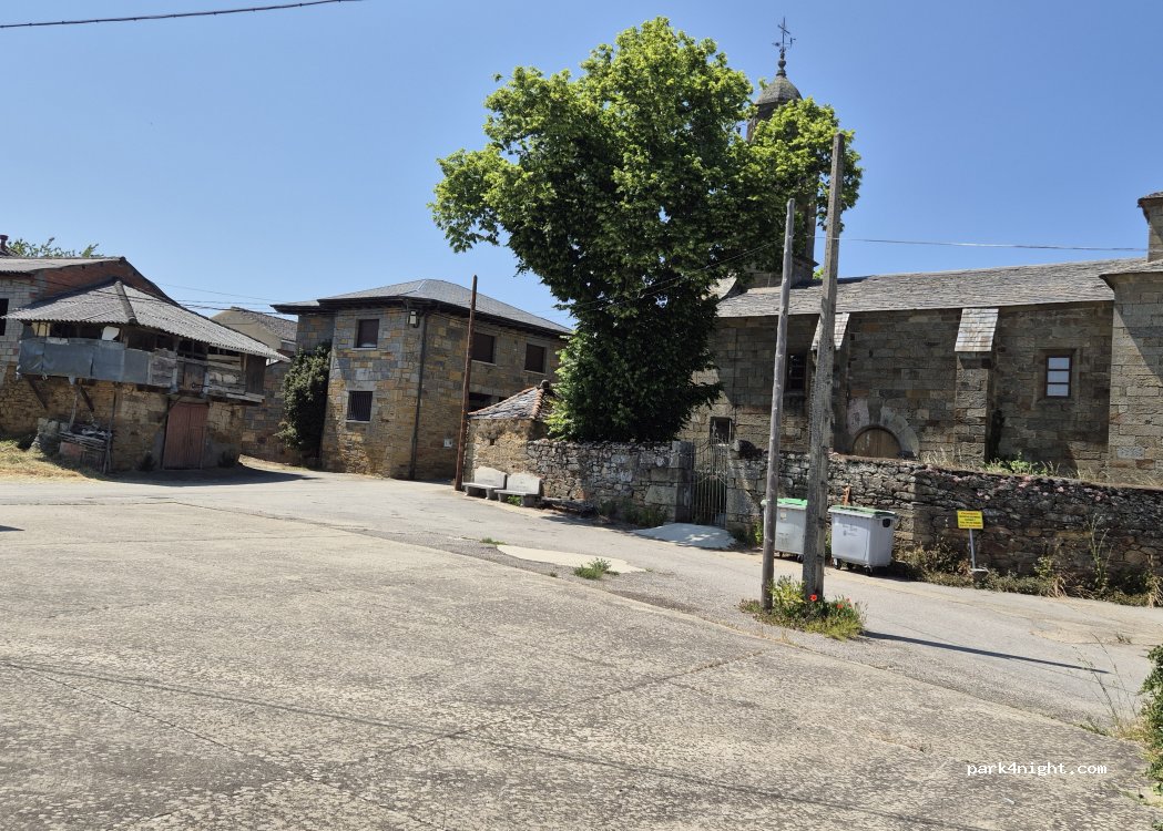 (49322) Palacios de Sanabria - 2 Calle Torre — foto