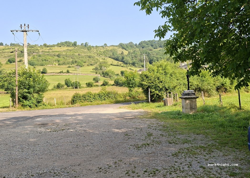 (12500) Espalion - 22 Route du Fort de Flaujac — foto