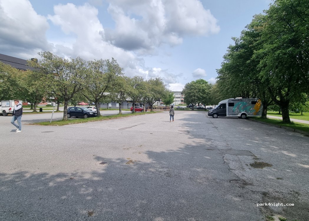 (703 80) Örebro - 6 Dalbygatan — foto 3