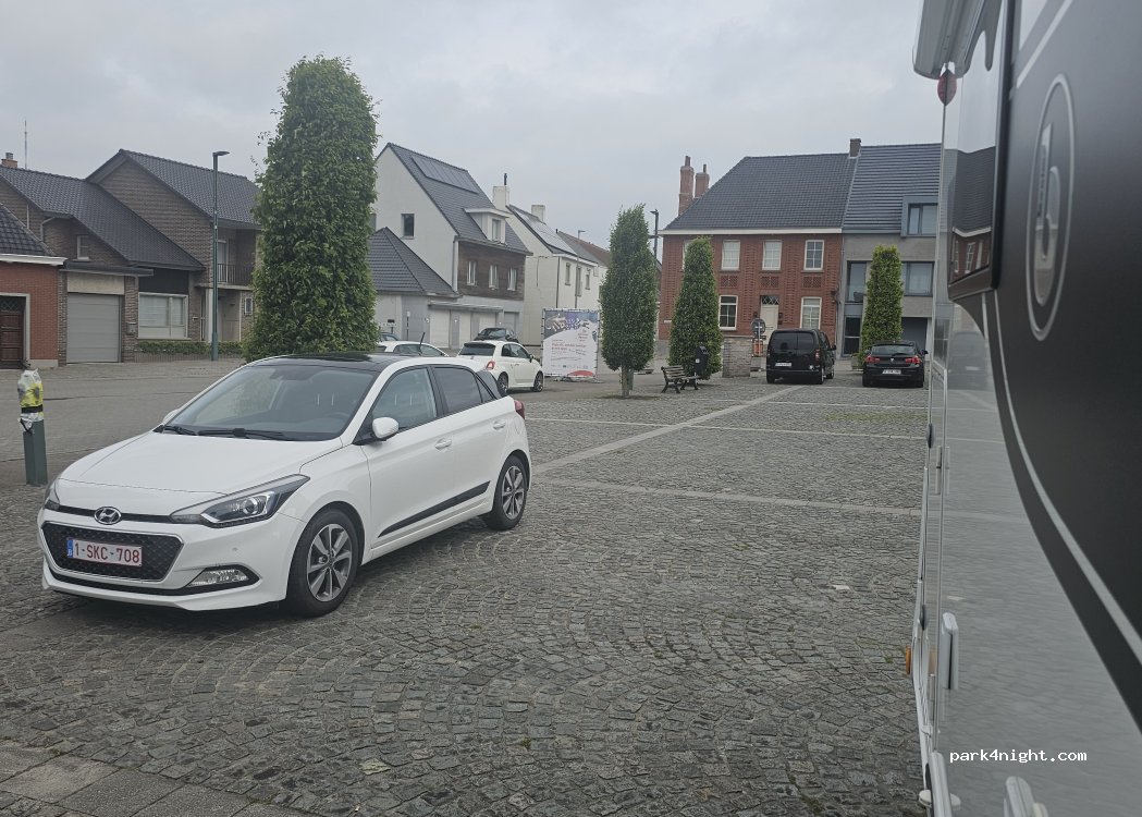 (8740) Pittem - Egemsdorpsplein — foto 2