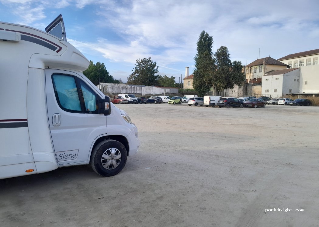 (5400-355) Chaves - 26 Rua Longras — foto 4