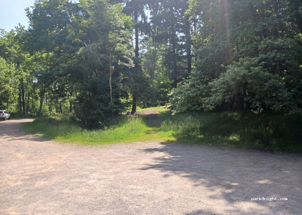(42530) Saint-Genest-Lerpt - 19 Route de Landuzière — foto