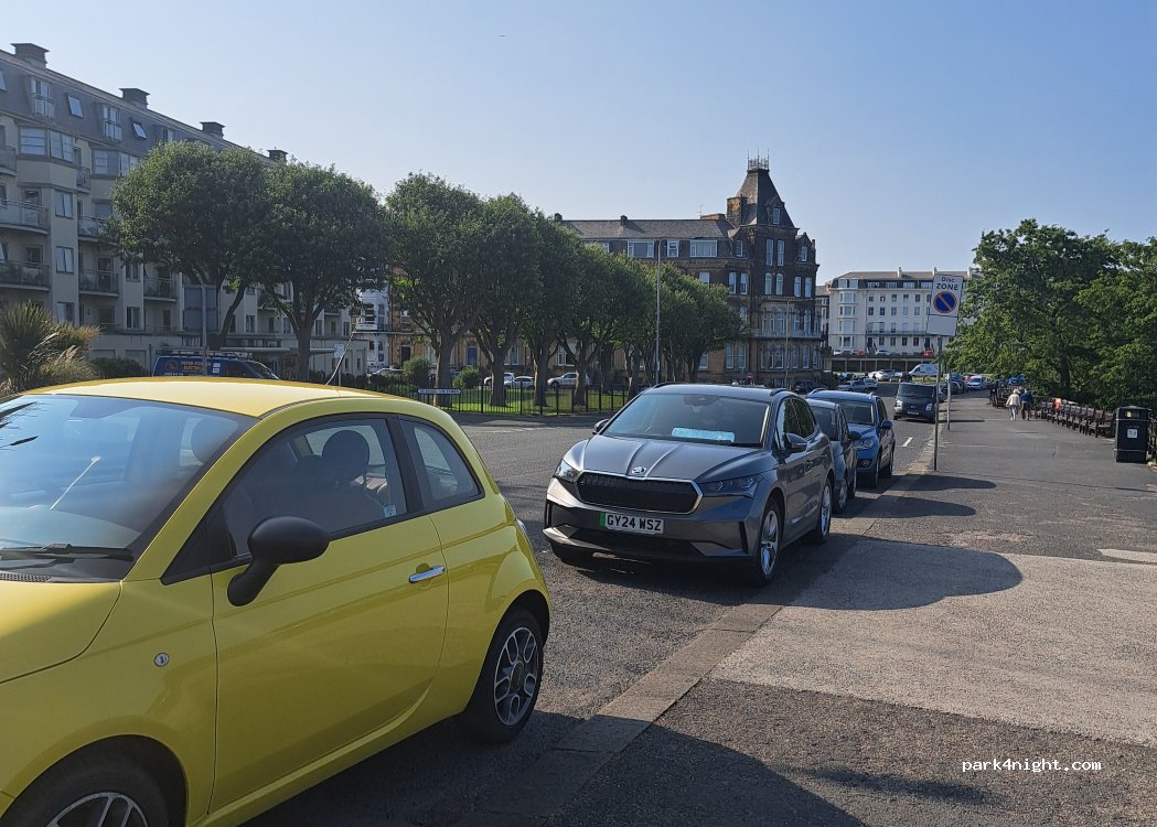 (YO11 2QT) Scarborough - 38 Avenue Victoria — foto
