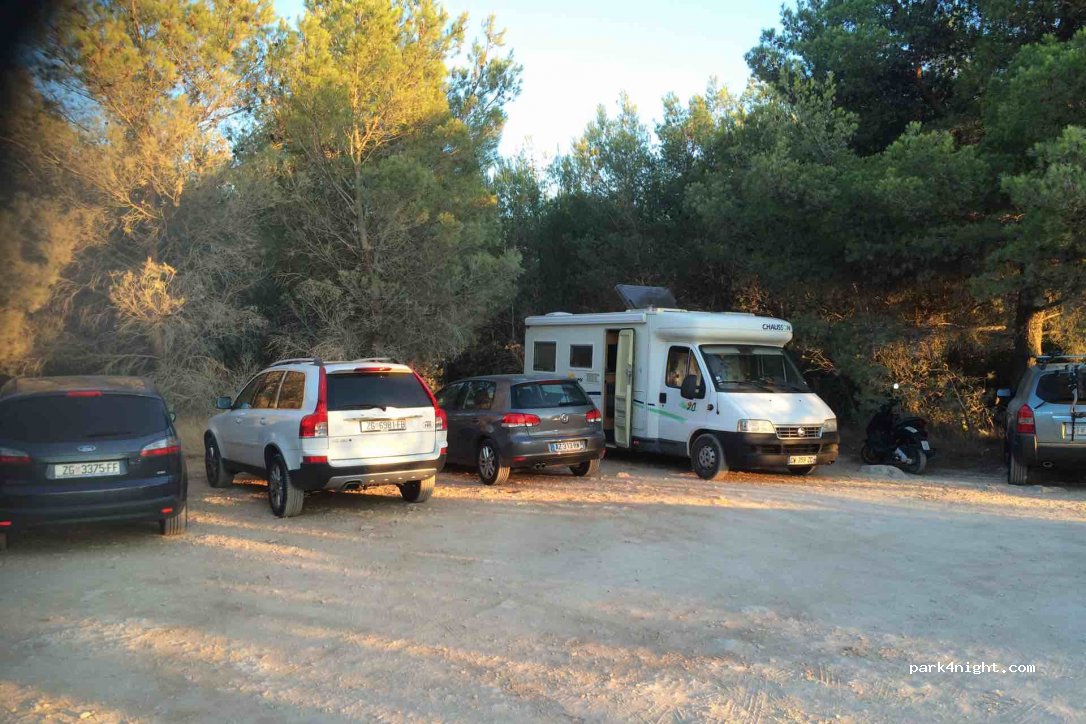 () Šibenik - Unnamed Road — foto