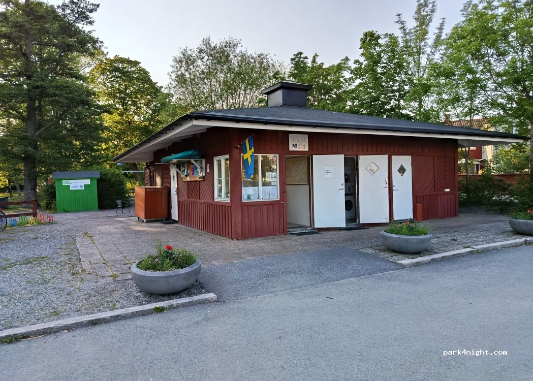 (647 30) Mariefred - 8 Gripsholmsvägen — foto