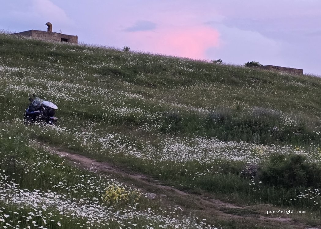 () Tsalka - Unnamed Road — foto