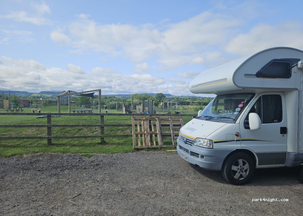 (GL10 3AQ) Eastington - Alkerton Road — foto