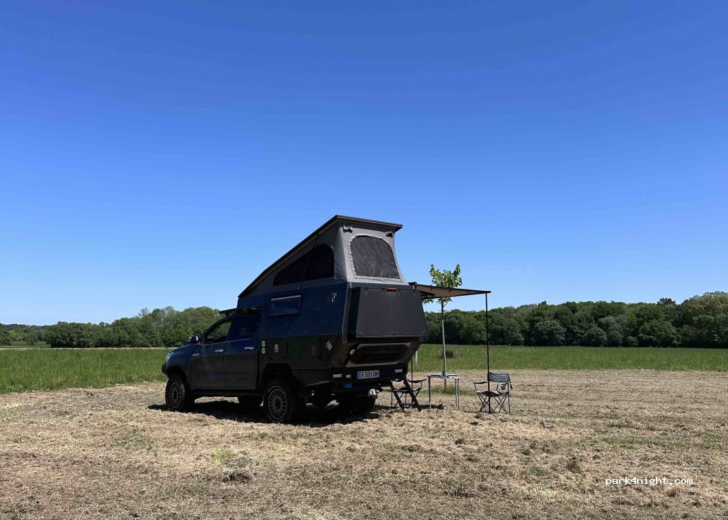 (40390) Saint-Martin-de-Hinx - 1303 Route des Barthes — foto