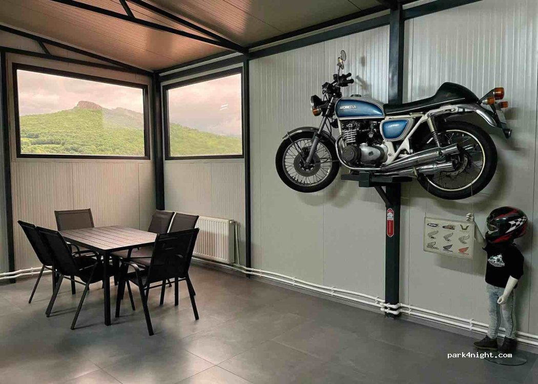 MOTO ASYLUM - CAMPING & BAR — foto 4