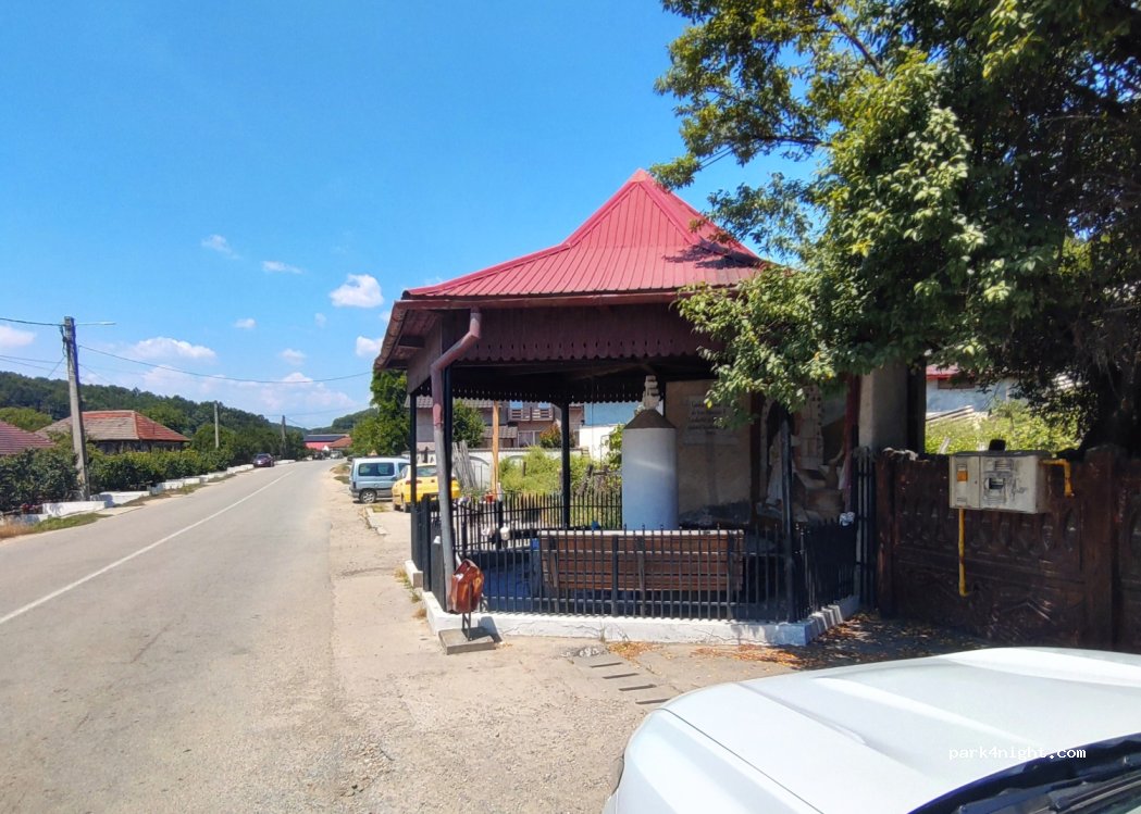 () Țicleni - 201 Strada Petroliștilor — foto 2