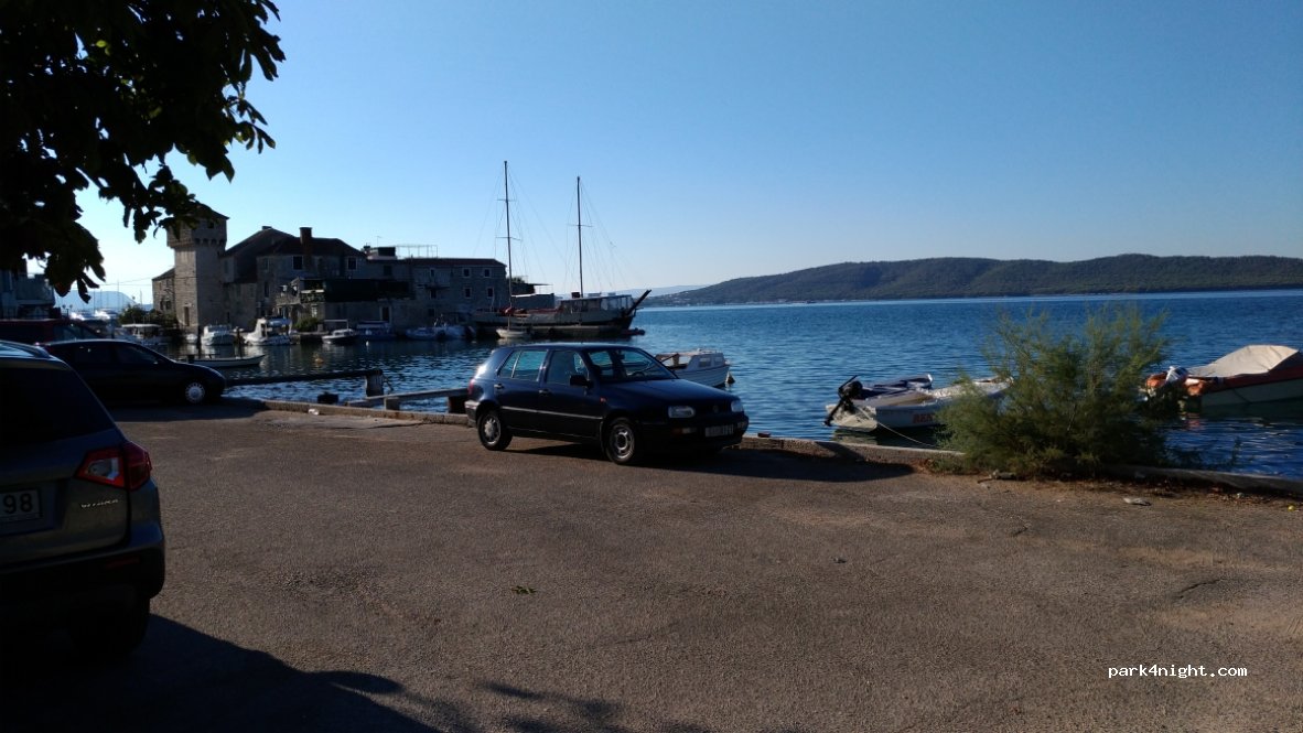 (21213) Kaštel Gomilica - 13 Put kupališta — foto