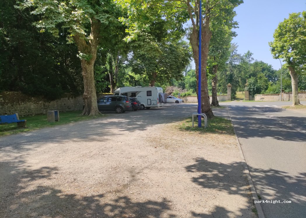 (03290) Dompierre-sur-Besbre - 63 Rue du Champ de Foire — foto