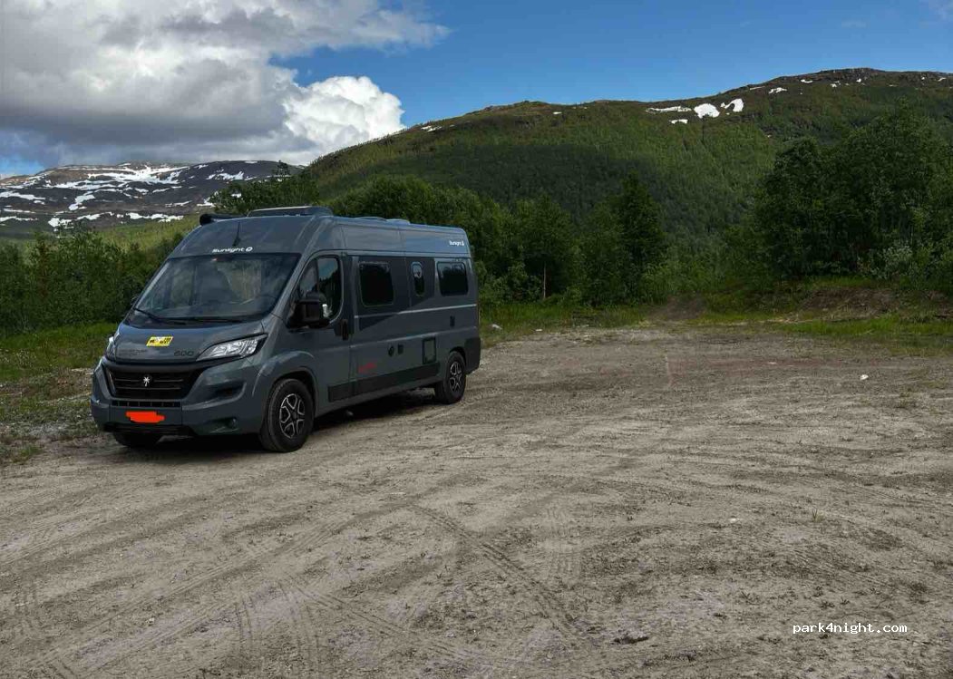 (9309) Finnsnes - 54 Falkenveien — foto
