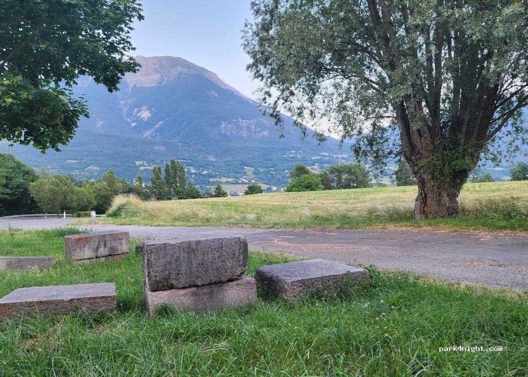 (05200) Embrun - D994H — foto