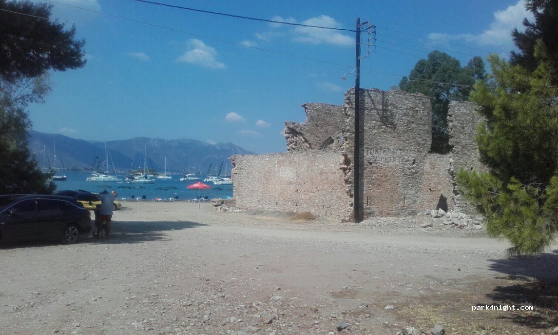 (180 20) Poros - Unnamed Road — foto