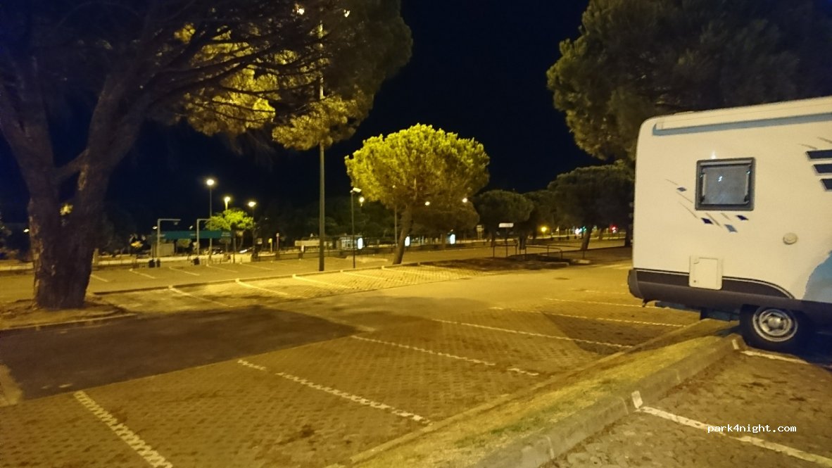 (1649-028) Lisboa - MB Avenida Professor Egas Moniz — foto