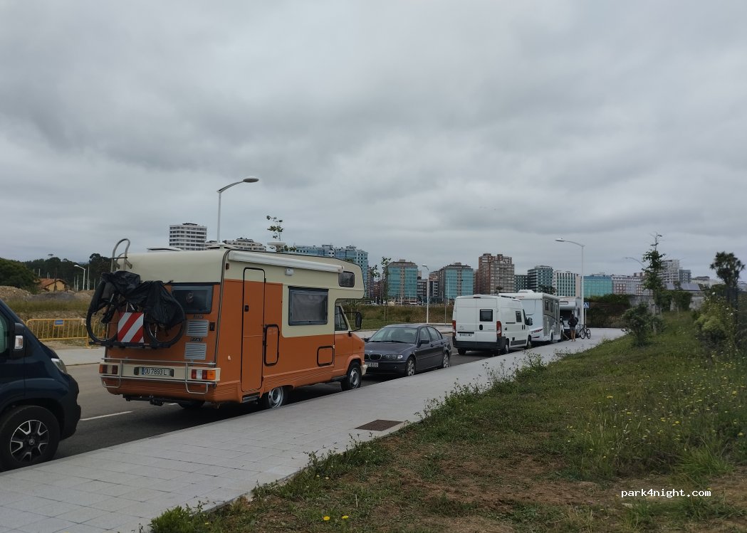 (33203) Gijón - 127 Camino Cuaña — foto