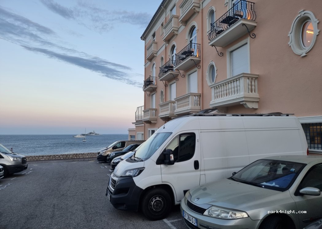 (06310) Beaulieu-sur-Mer - 5 Boulevard du Maréchal Leclerc — foto