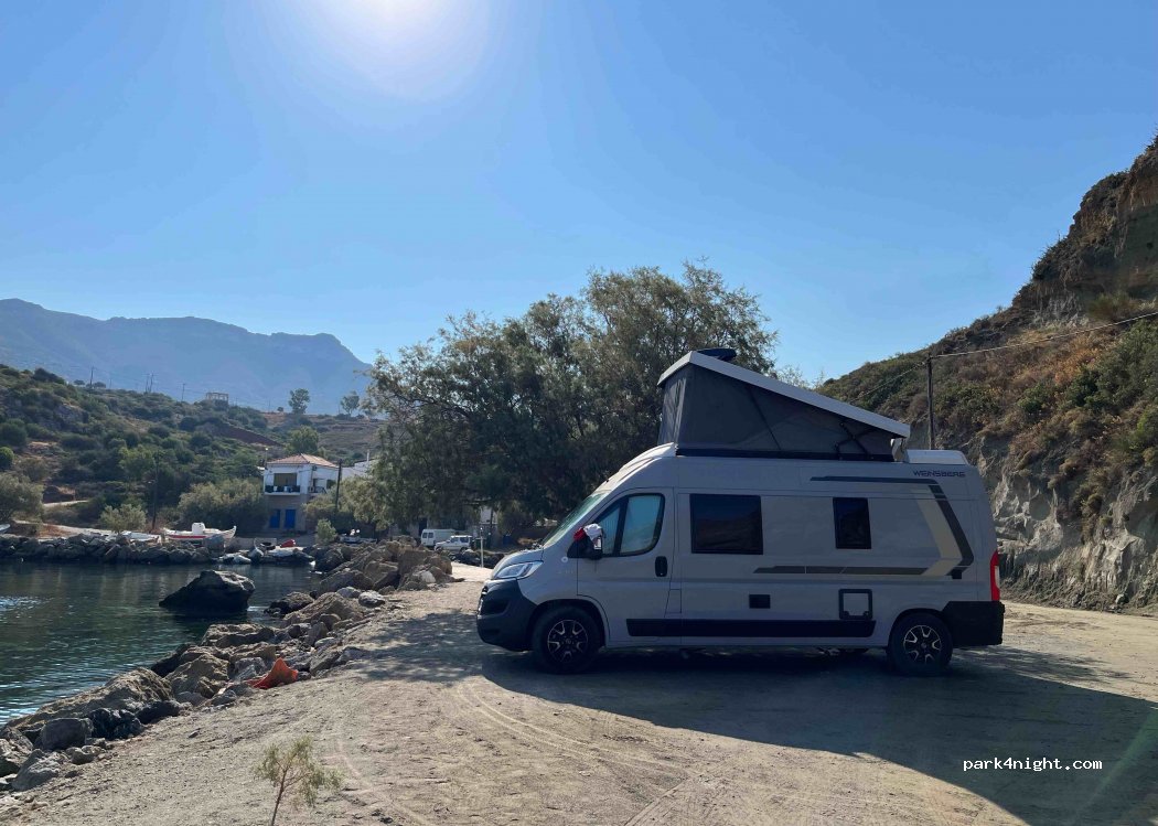 (230 53) Paleokastro - Unnamed Road — foto