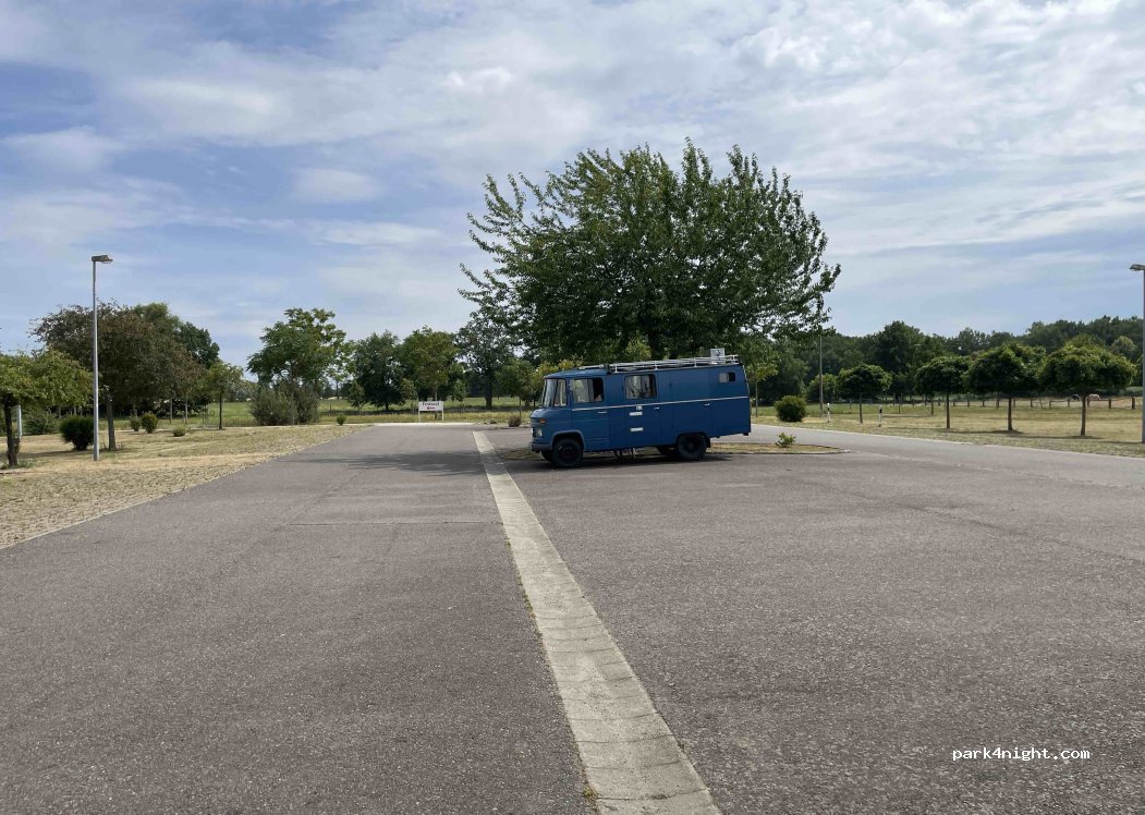 (04932) Röderland - 4 Am Park — foto