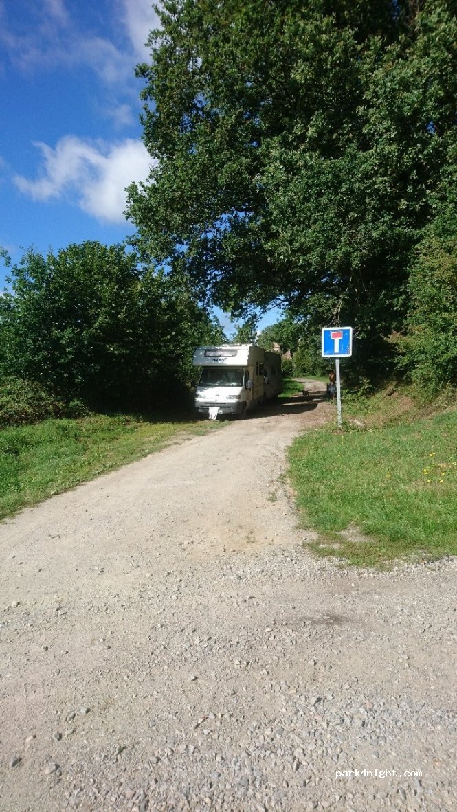 (87520) Oradour-sur-Glane - 6 D101 — foto