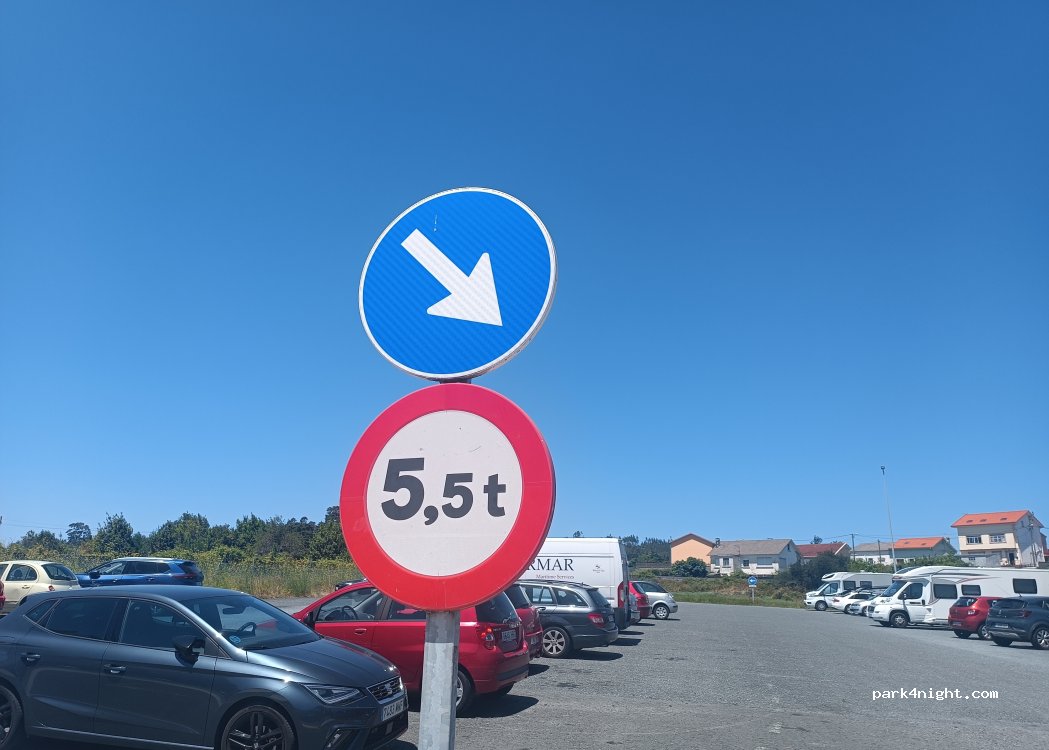 (15570) Narón - 935 Estrada de Castela — foto