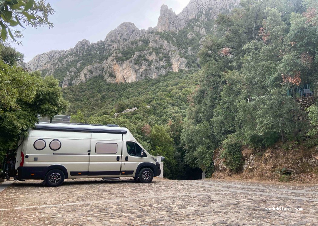 parking public l'Hôtel S' Enis Monte Maccione — foto 4