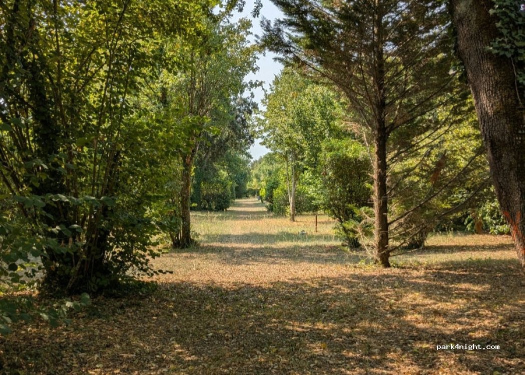 Aire Onlypark - Pont L'Abbé d'Arnoult — foto 2