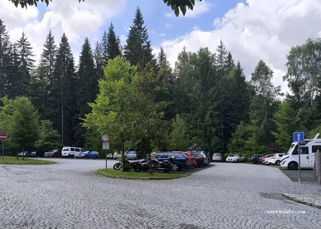 (341 92) Srní - Unnamed Road — foto 3