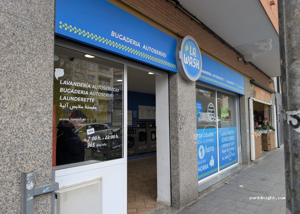 (08860) Castelldefels - 15 Carrer d'Albert Einstein — foto 3